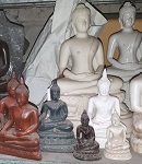 kleine + mittlere Buddha Figuren POSTEN