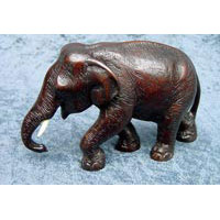 Elefant Kunstharz, 9 cm hoch